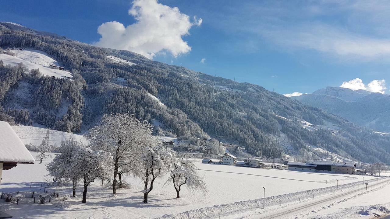 Apart Eberharter Aschau Im Zillertal Exterior photo